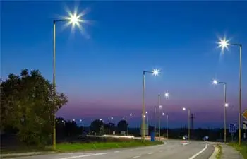 Lampu surya untuk lampu jalan