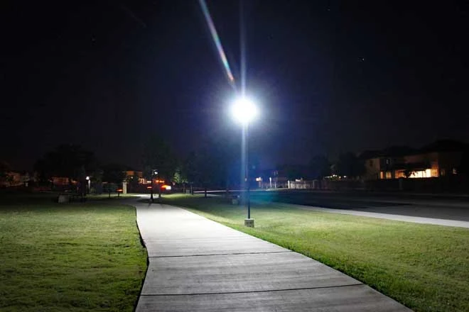Lampu Jalan surya untuk taman